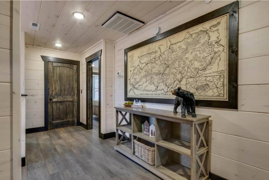 Blue Moon Ridge: Brand New Cabin! 5 Bedrooms, Pool/Hot Tub, Theatre Pigeon Forge Luaran gambar