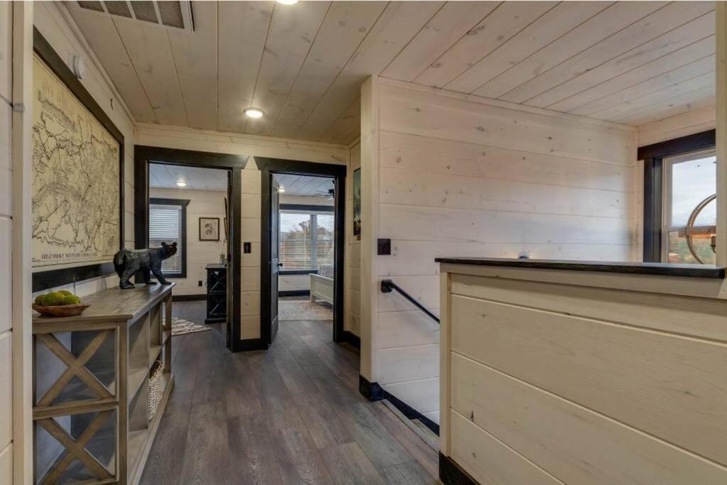 Blue Moon Ridge: Brand New Cabin! 5 Bedrooms, Pool/Hot Tub, Theatre Pigeon Forge Luaran gambar